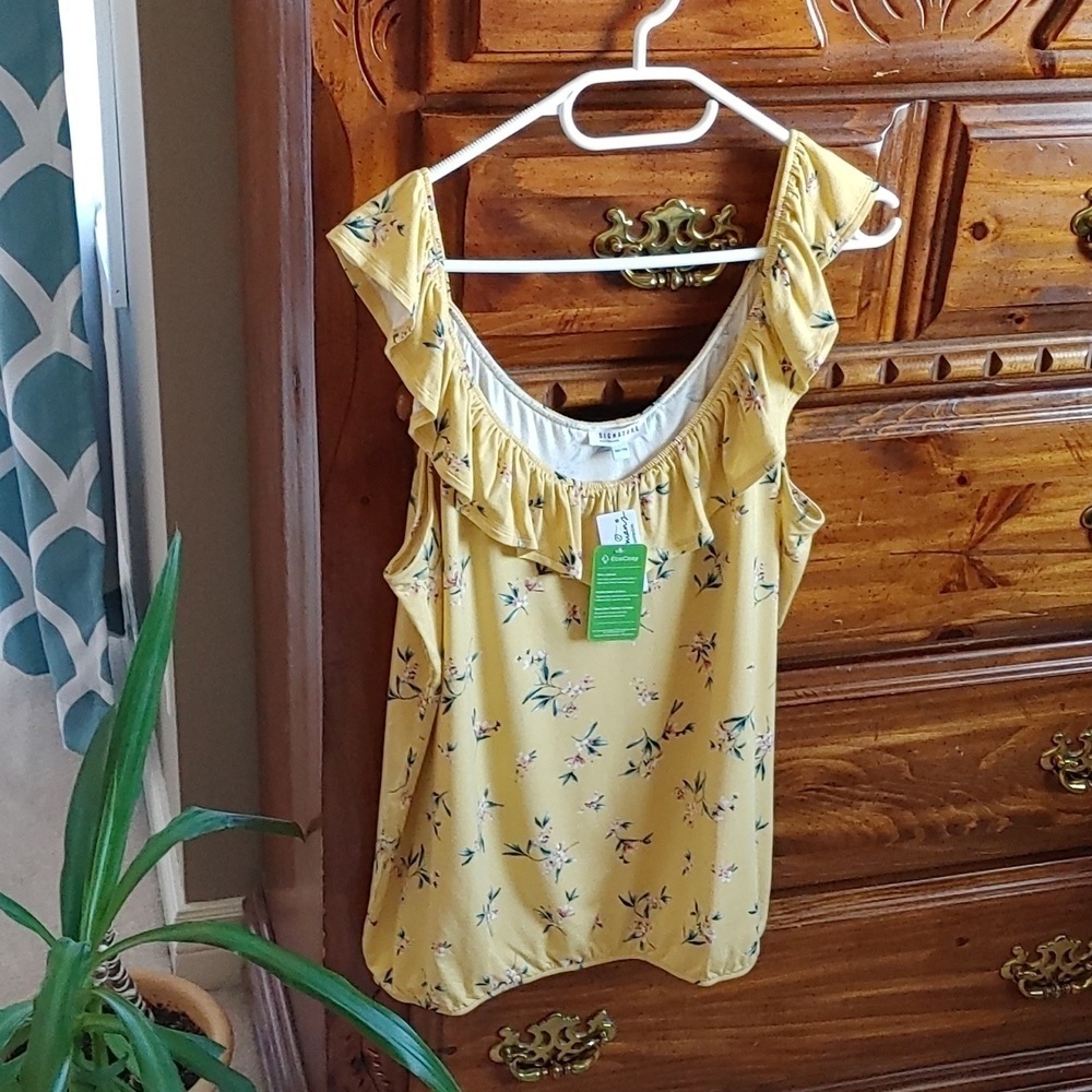NWT Signature Reitmans Women's Pale Yellow Floral Top 2X